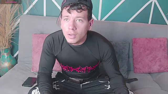 Snapshot of MagnusKnight_ chatting on 02.08.26 MagnusKnight online show from 02.08.26