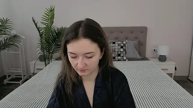 CyrenaLuxe online show from 03.25.26