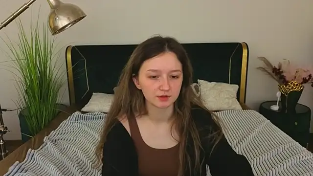 CyrenaLuxe online show from 03.29.26