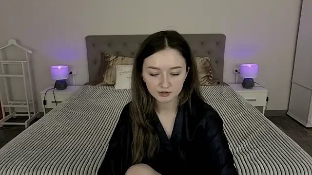 CyrenaLuxe online show from 03.30.26