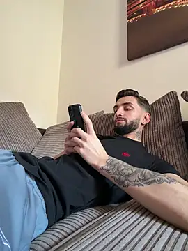 Juliann69Ramiro online show from 01.17.26