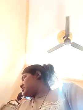 Snapshot of Big-figar chatting on 12.15.25 Big-figar online show from 12.15.25