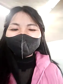 Snapshot of Thikshow2k chatting on 12.15.25 Thikshow2k online show from 12.15.25