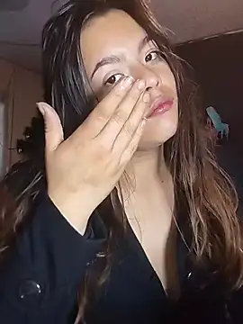 Snapshot of Krolaykate chatting on 12.17.25 Krolaykate online show from 12.17.25