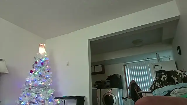 dixielover1229 online show from 12.17.25