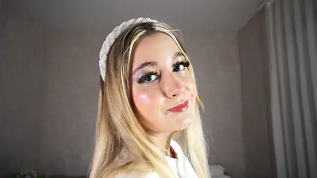 Snapshot of AlessandraPatel chatting on 12.14.25 AlessandraPatel online show from 12.14.25