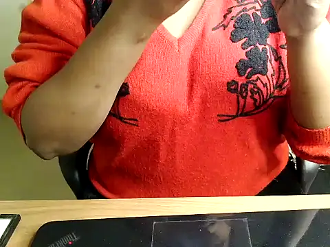 Snapshot of Goddess_cherry chatting on 12.16.25 Goddess cherry online show from 12.16.25