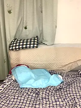 Snapshot of Bess-baby chatting on 12.16.25 Bess-baby online show from 12.16.25