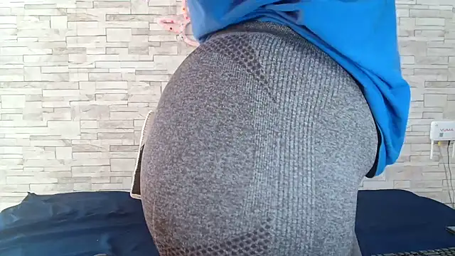 Yellowmellow01 online show from 04.14.26