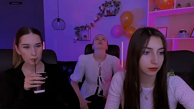 mila firee online show from 04.03.26