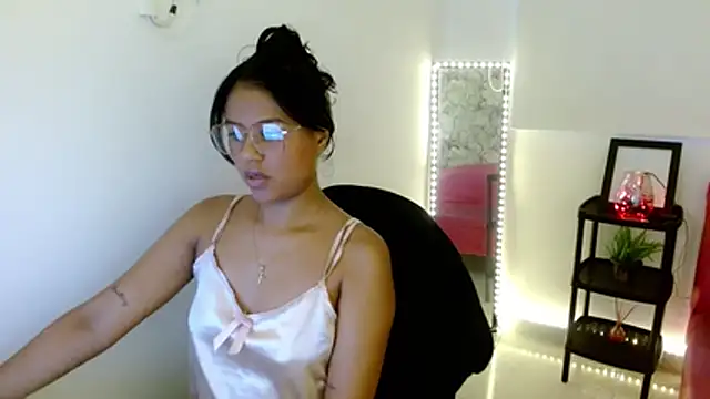 Snapshot of Shawnycarson chatting on 01.07.26 Shawnycarson online show from 01.07.26