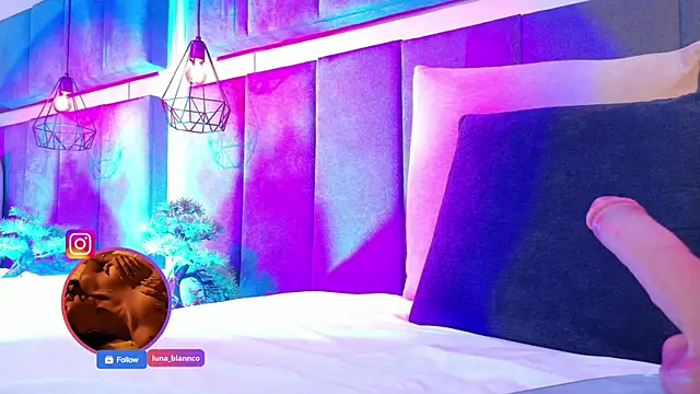 luna blannco online show from 04.15.26