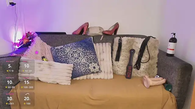 Laura hotmilf online show from 03.14.26