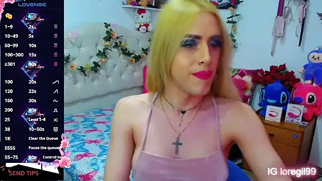 Snapshot of golden_girl01 chatting on 01.06.26 golden girl01 online show from 01.06.26