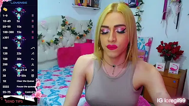 Snapshot of golden_girl01 chatting on 01.07.26 golden girl01 online show from 01.07.26