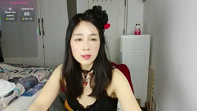 lisaxuexue online show from 12.13.25