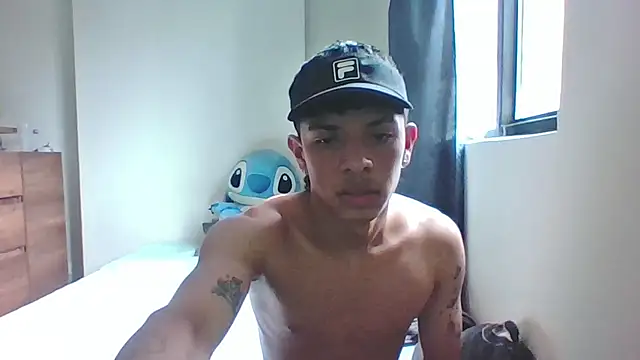 Snapshot of Glen_connor_11 chatting on 12.15.25 Glen connor 11 online show from 12.15.25