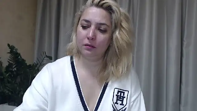 sweetpussy13 online show from 10.18.25