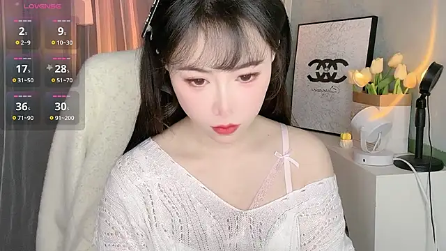 Anna25899 online show from 12.16.25