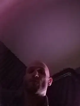 Snapshot of Sunny-Honey chatting on 12.18.25 Sunny-Honey online show from 12.18.25