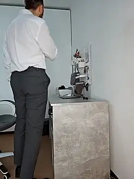 Snapshot of Lovebackground chatting on 12.11.24 Lovebackground online show from 12.11.24