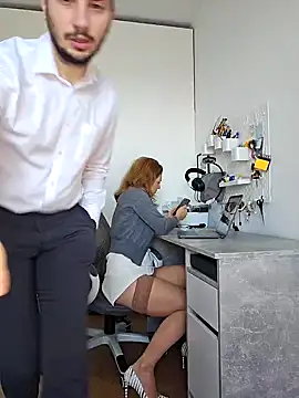 Snapshot of Lovebackground chatting on 01.05.25 Lovebackground online show from 01.05.25