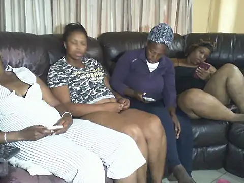 Caramel-goddess18 online show from 02.18.26