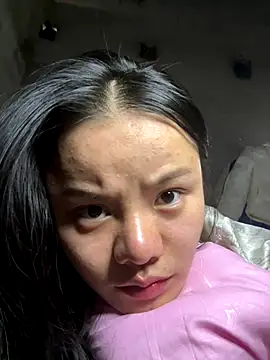 Snapshot of leo-kitty chatting on 12.14.25 leo-kitty online show from 12.14.25