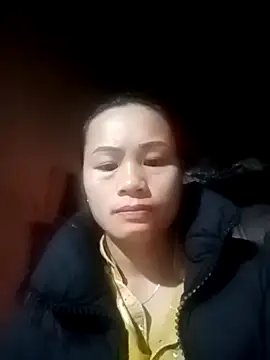 Snapshot of honey-kis chatting on 12.15.25 honey-kis online show from 12.15.25