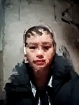 Snapshot of honey-kis chatting on 12.16.25 honey-kis online show from 12.16.25