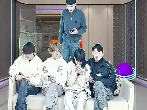 Snapshot of yujiannanpu chatting on 12.19.25 yujiannanpu online show from 12.19.25