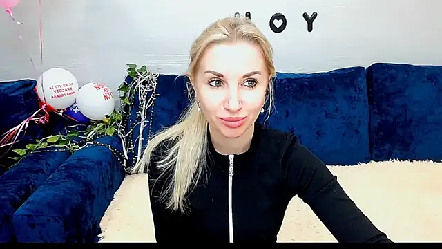 Snapshot of Hanna--Sweet chatting on 01.13.26 Hanna--Sweet online show from 01.13.26