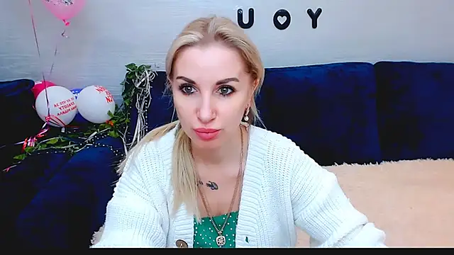 Snapshot of Hanna--Sweet chatting on 01.16.26 Hanna--Sweet online show from 01.16.26