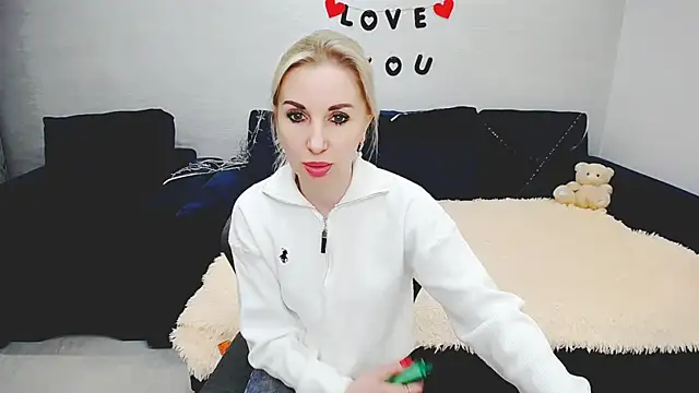 Snapshot of Hanna--Sweet chatting on 02.09.26 Hanna--Sweet online show from 02.09.26