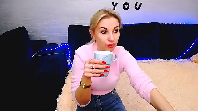 Snapshot of Hanna--Sweet chatting on 02.20.26 Hanna--Sweet online show from 02.20.26