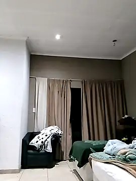 Snapshot of fourways23guy chatting on 04.05.26 fourways23guy online show from 04.05.26