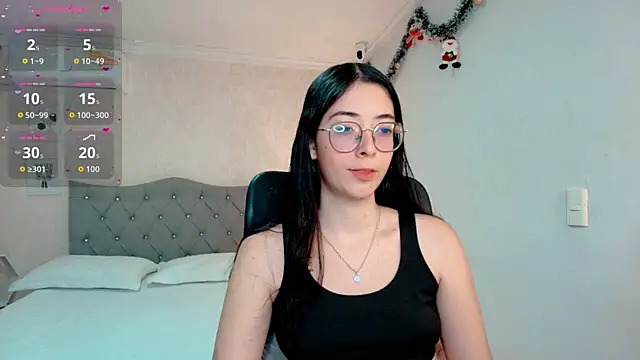 Snapshot of emmalove_doll chatting on 01.07.26 emmalove doll online show from 01.07.26