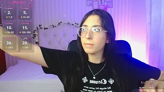 Snapshot of emmalove_doll chatting on 02.24.26 emmalove doll online show from 02.24.26