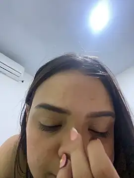 Snapshot of sadashikiss chatting on 12.16.25 sadashikiss online show from 12.16.25