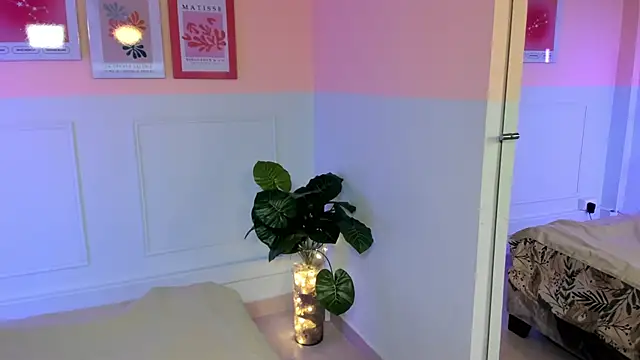 Lia Roise online show from 12.17.25