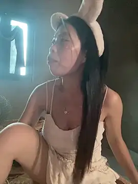 Snapshot of lux-su chatting on 05.25.26 lux-su online show from 05.25.26