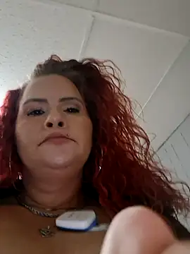 Snapshot of Goddessalizeee chatting on 12.15.25 Goddessalizeee online show from 12.15.25