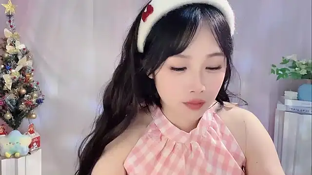 Pinkgirl520 online show from 12.21.25