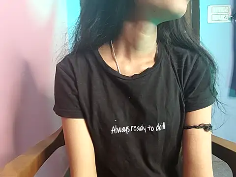 Maira 00 online show from 12.16.25