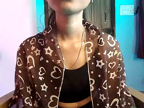 Maira 00 online show from 12.17.25