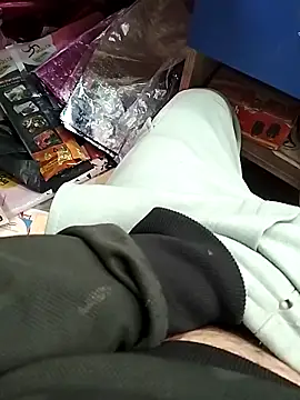 Snapshot of mohit08desi chatting on 12.17.25 mohit08desi online show from 12.17.25