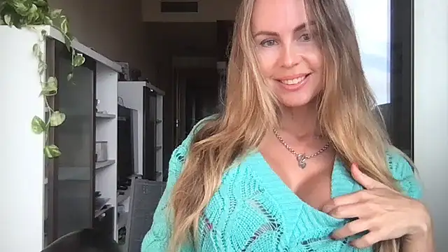 Snapshot of LeMilf chatting on 02.11.26 LeMilf online show from 02.11.26