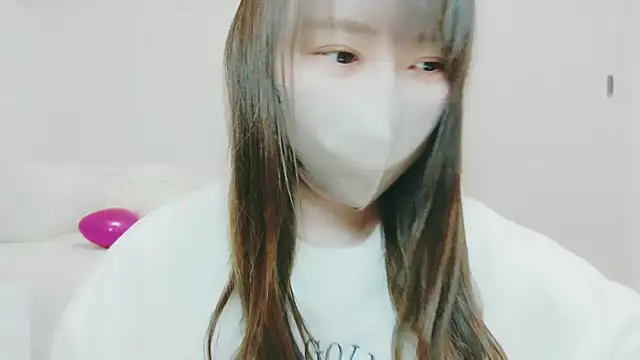 Snapshot of yuyuchan__ chatting on 12.21.25 yuyuchan online show from 12.21.25