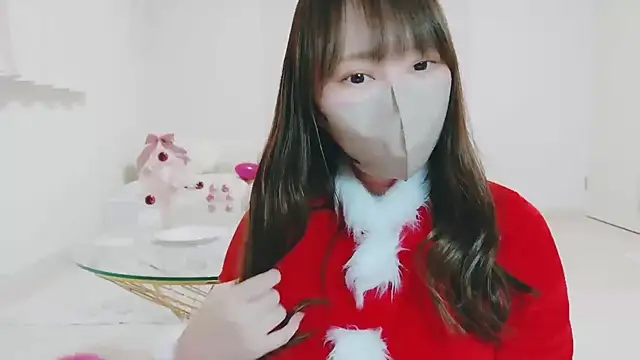 Snapshot of yuyuchan__ chatting on 12.22.25 yuyuchan online show from 12.22.25