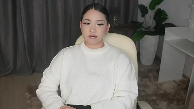 AyannaMilian online show from 12.19.25